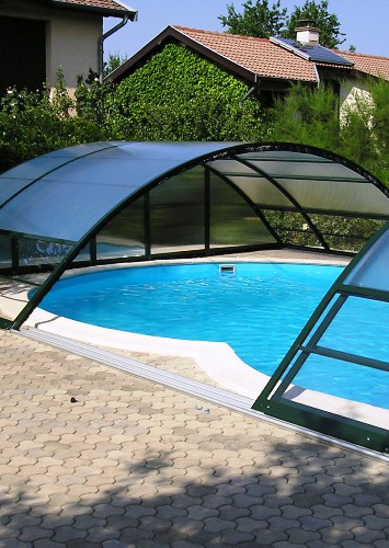 Imagen de una instalación de cubierta para piscina en Madrid
