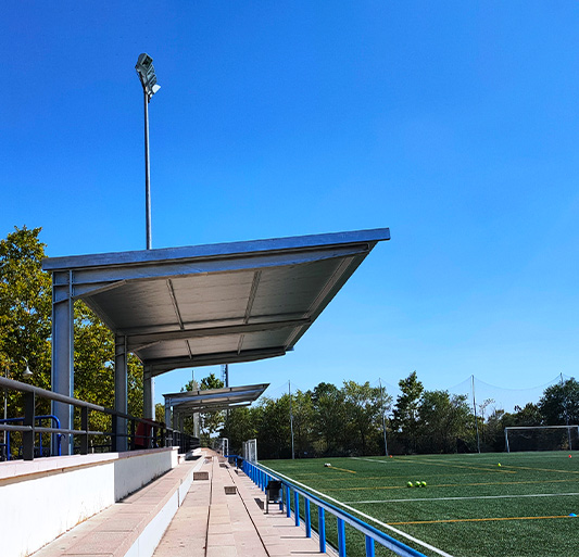 Imagen de una marquesina para un campo de fútbol