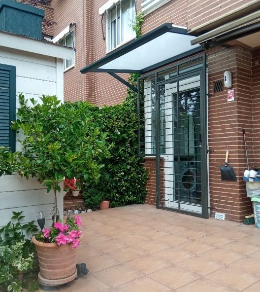 Marquesinas para puertas