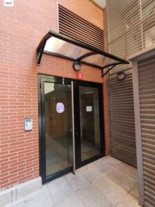 Marquesinas para puertas