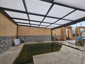 Cubierta de piscinas www.cubiertas-terrazas.com