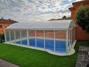 Cubierta de piscinas www.cubiertas-terrazas.com